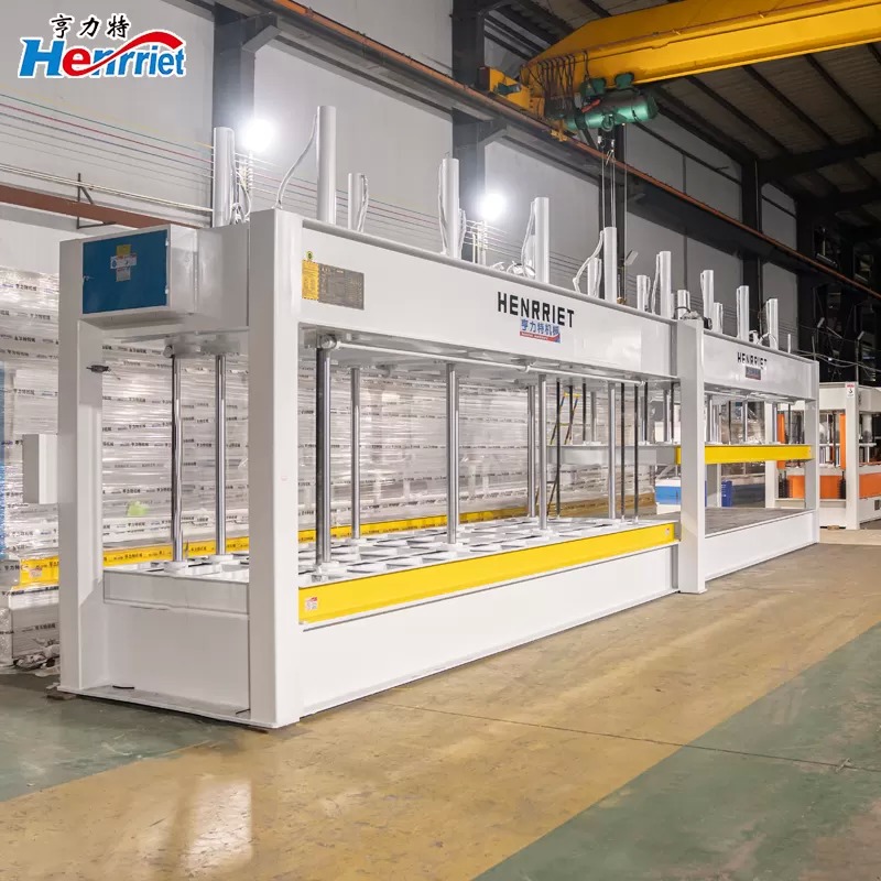 Neueste Unternehmensfälle über 12-Meter-16-Zylinder-Zwei-Stufen-Kaltpresse für eine vietnamesische Plattenfabrik
