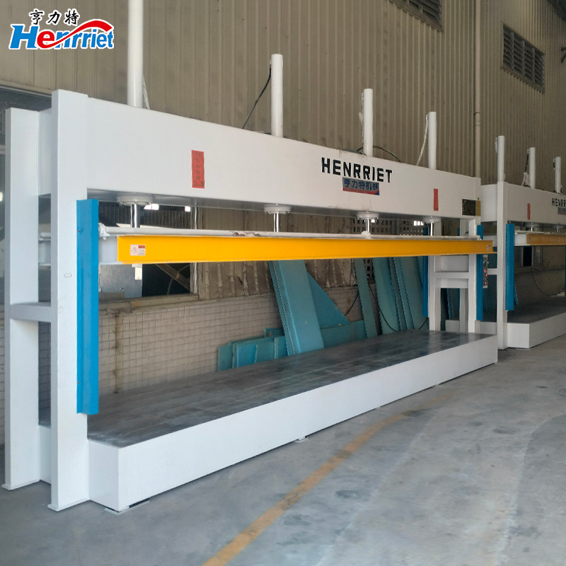 Các trường hợp mới nhất về công ty 50T 4 xi-lanh máy in lạnh cho Ấn Độ Honeycomb Panel & Wood Door Factory